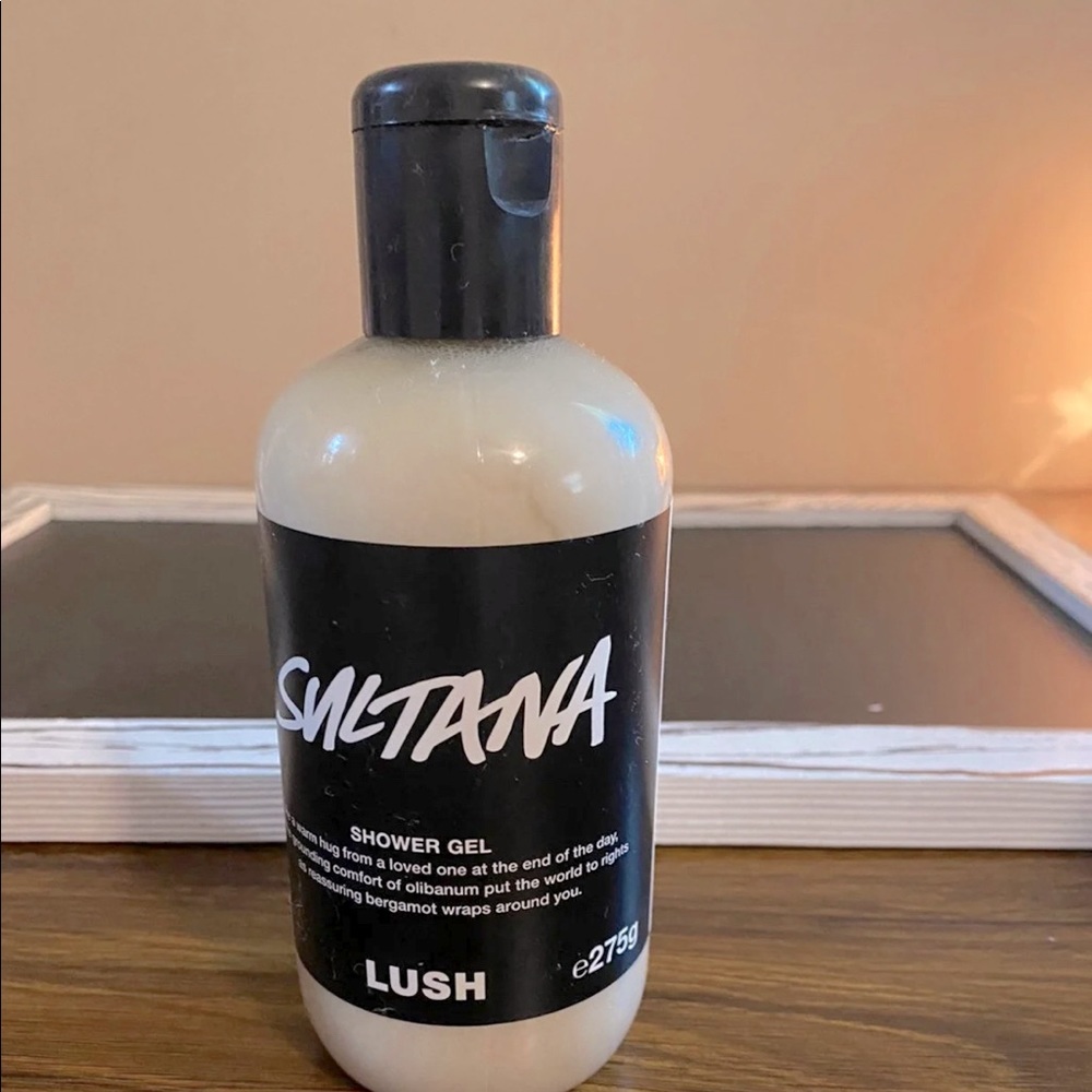 Lush Sultana Shower Gel 275g